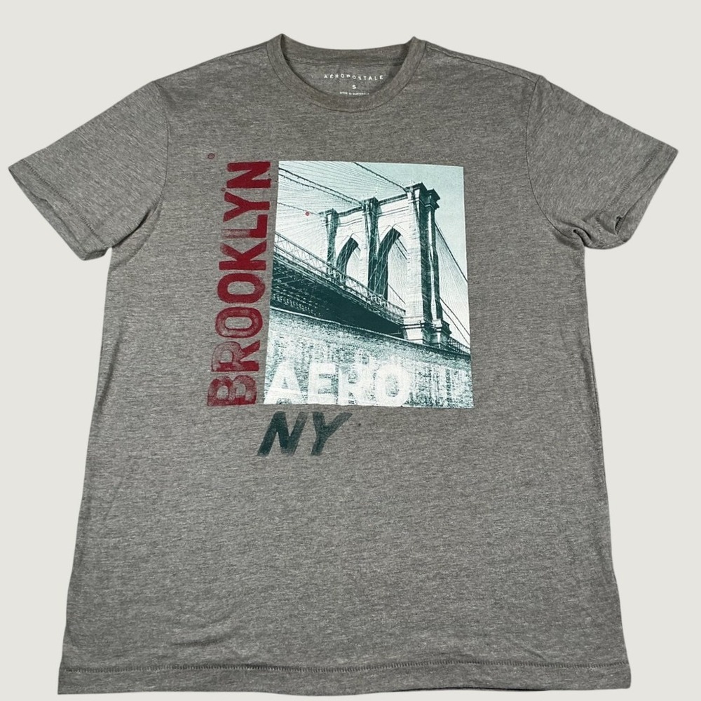 Aeropostale Men's Small Gray Brooklyn Bridge New York Graphic T-Shirt